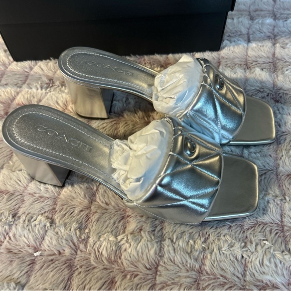 COACH womens leather Holly Block Heel Sandals With Quilting size 9.5 - Picture 5 of 7